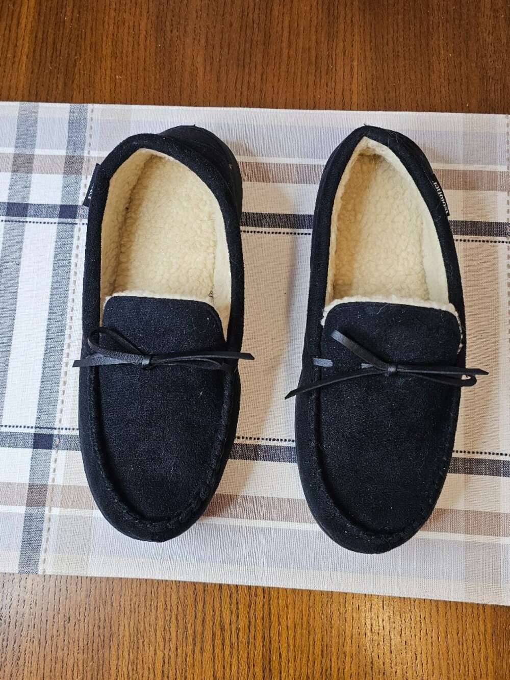 isotoner, Men's, Black Slippers, Size 9.5-10.5